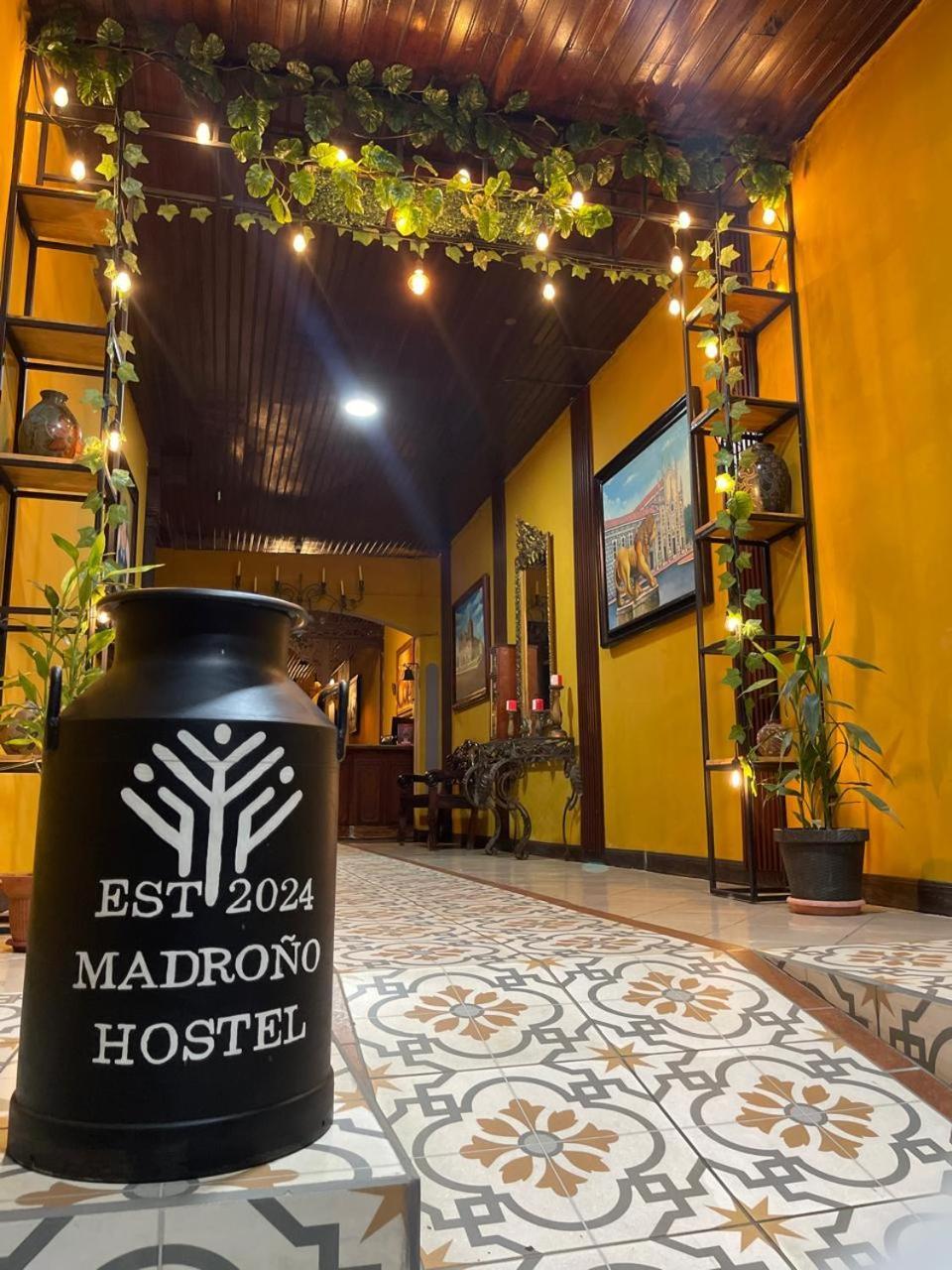 Madrono Hostel Leon Ngoại thất bức ảnh